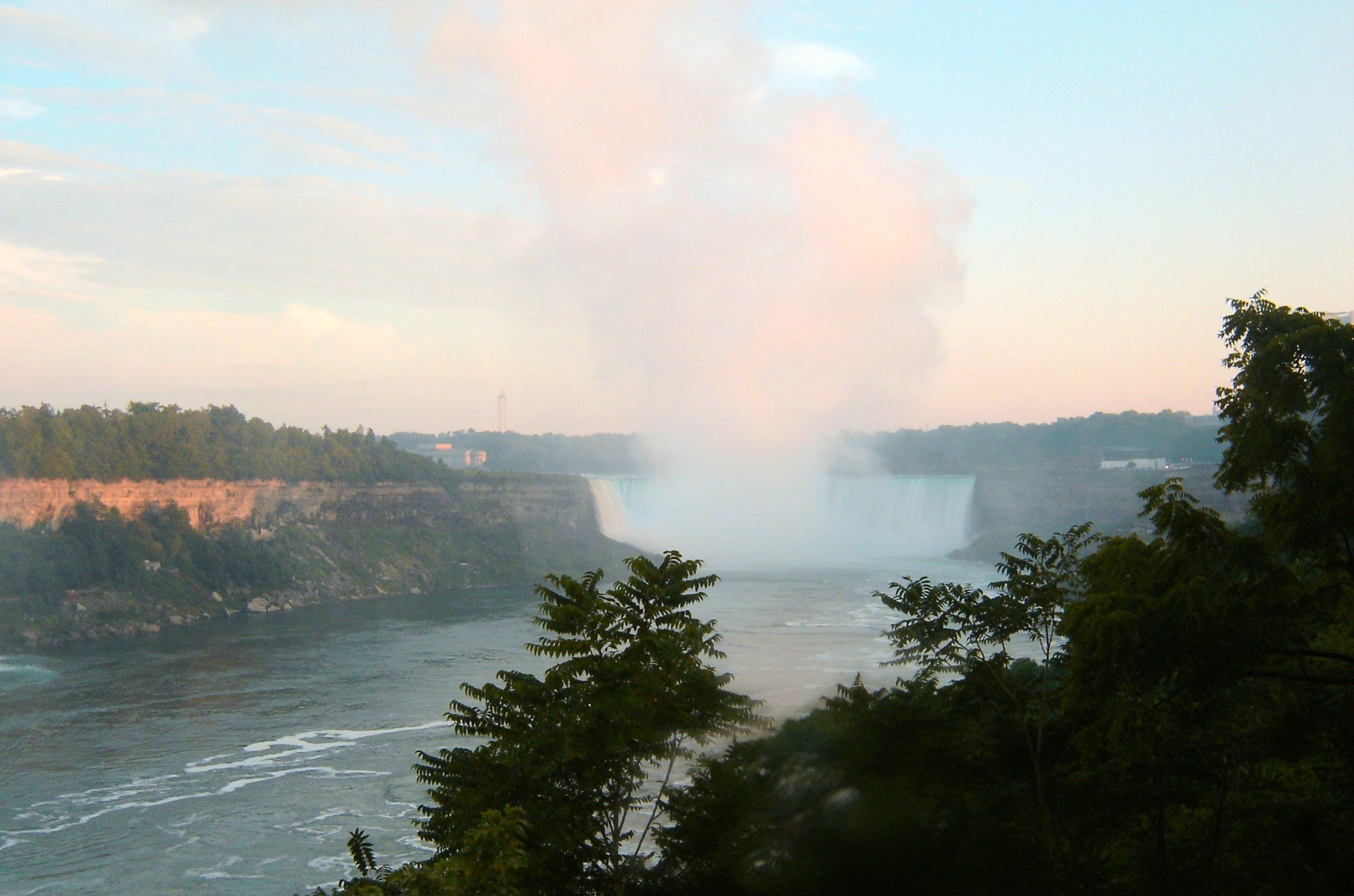 canada_chutes_du_niagara.jpg