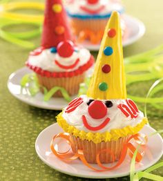 f5e8400eeb92acc362012c98adb7c116--clown-cupcakes-clown-cake.jpg
