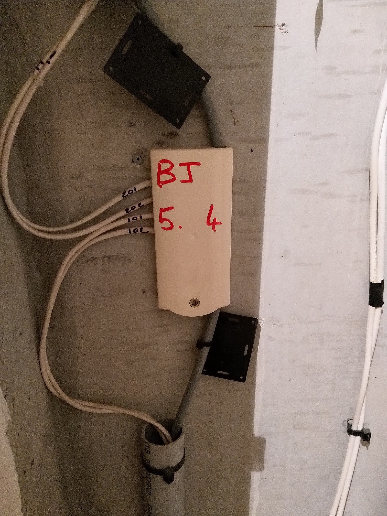 Puisje installer la Box THD (coaxial) directement... La Communauté SFR
