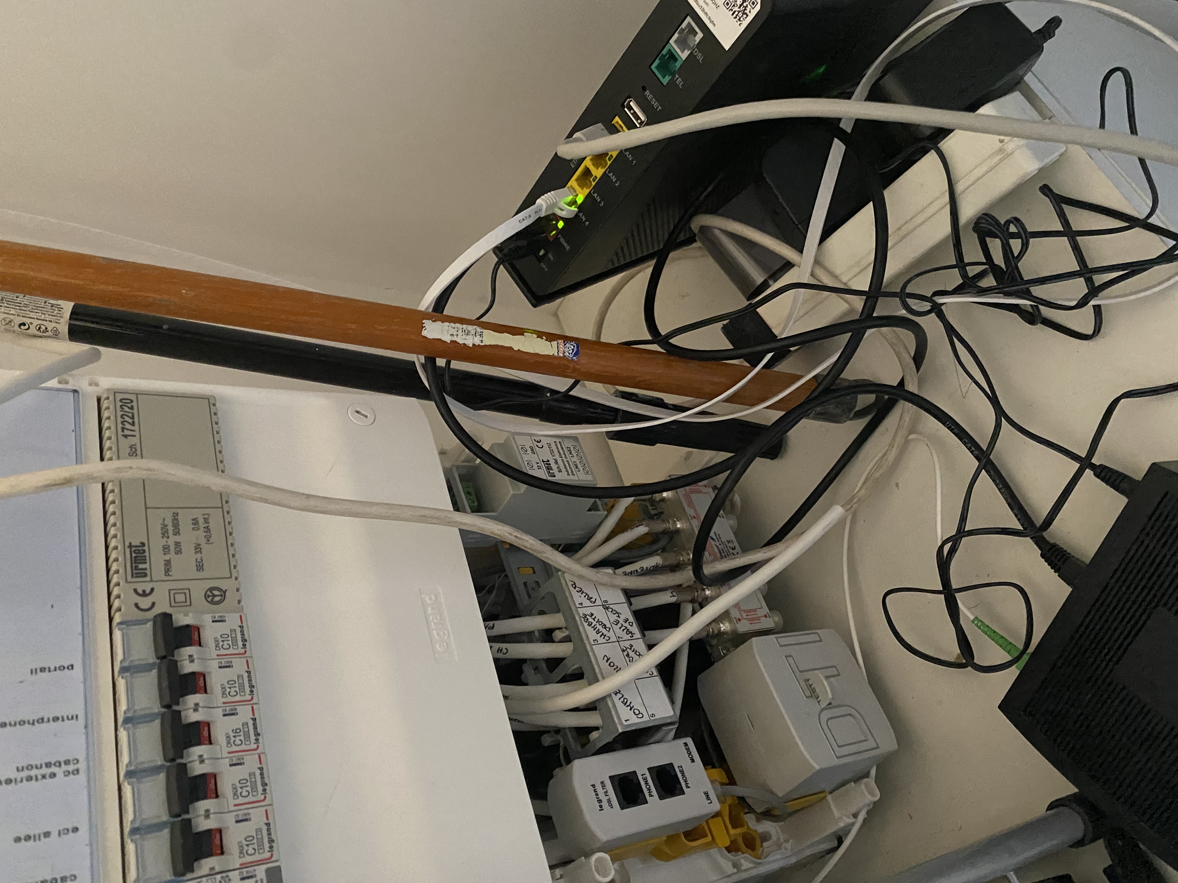 Raccordement Box Fibre V2 à la prise RJ45 murale? Page 2 La