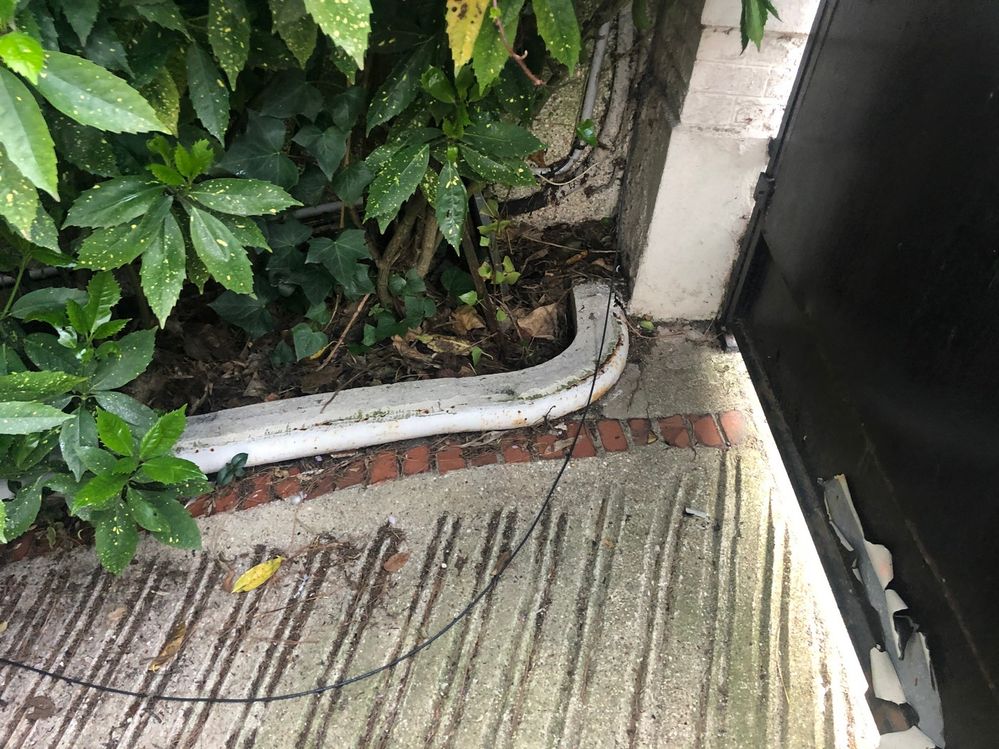 Attention aux pieds....