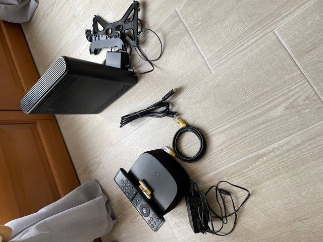 box décodeur 2 alimentations câble cdmi câble éthernet