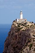 Leuchtturm_am_Cap_de_Formentor_(10574153853).jpg