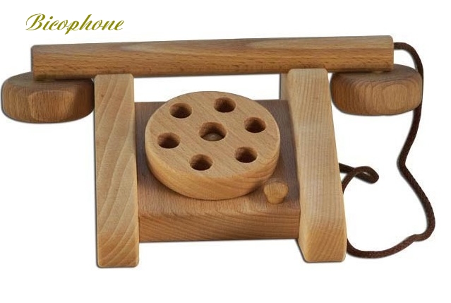 téléphone en bois.jpg